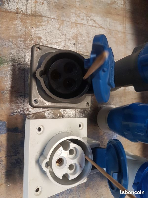 Fiches electriques etanches (image 2)