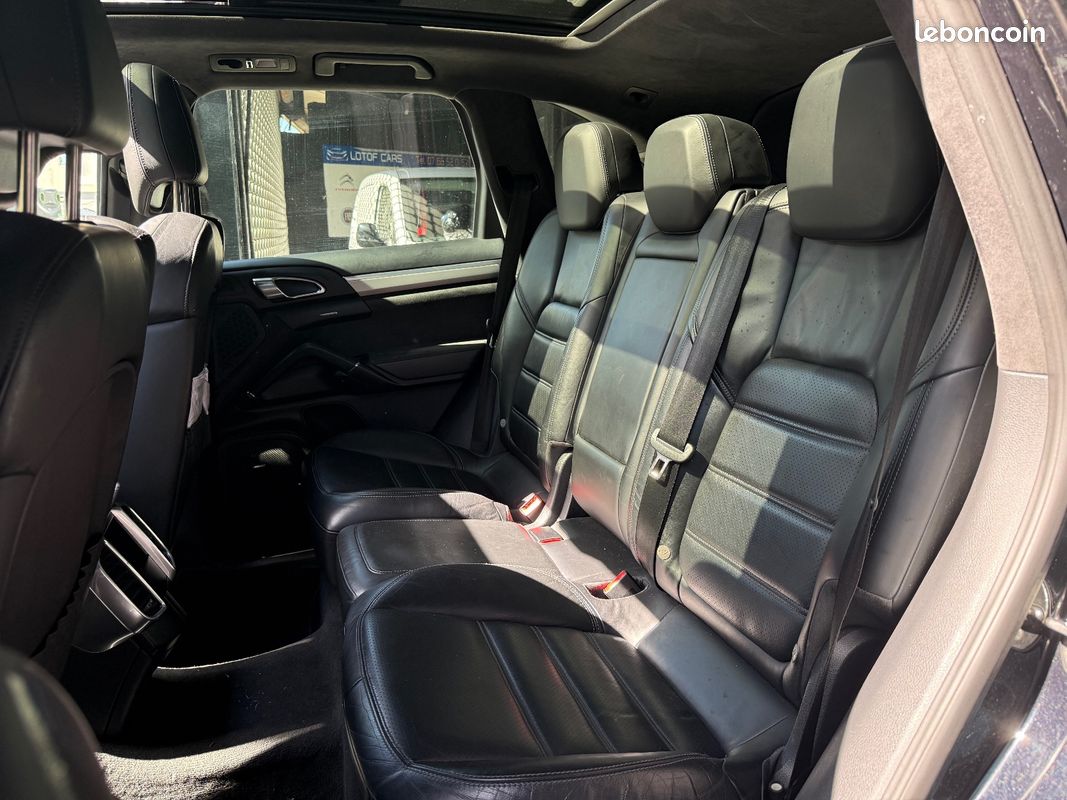 PORSCHE CAYENNE 4.8 V8 GTS Tiptronic S A (image 16)