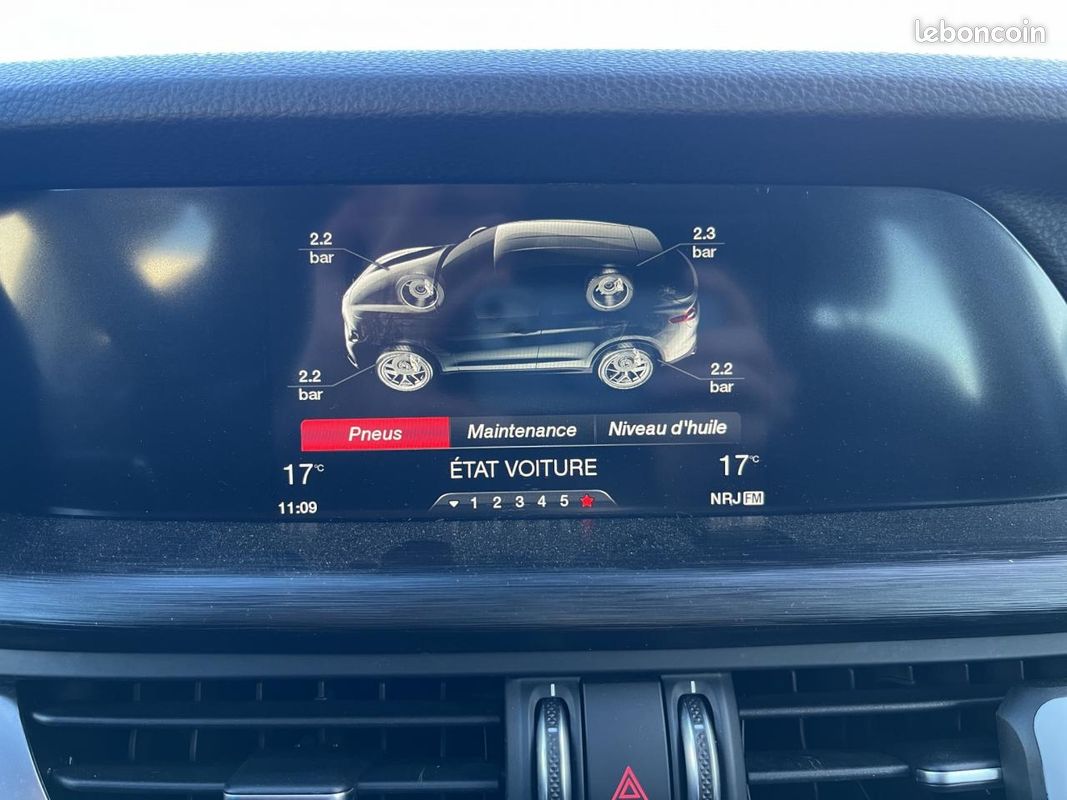 ALFA ROMEO STELVIO 2.2 150 ch AT8 Business (image 28)