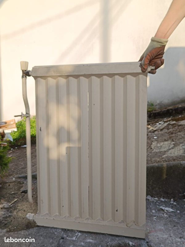 Radiateur en acier (image 1)
