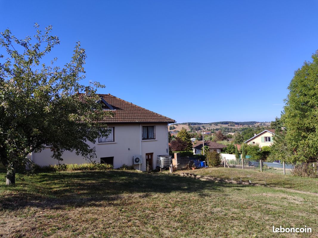 Maison 5 pièces 104 m² · à Charlieu · 104 m² · 172 000 €