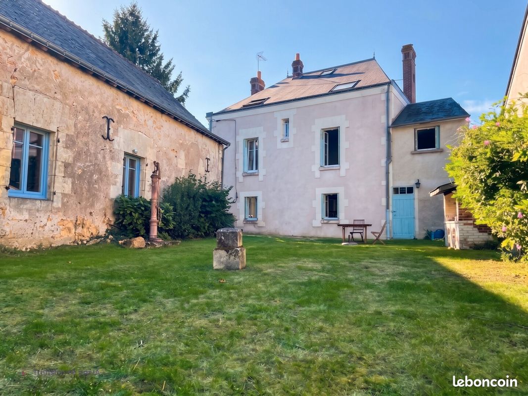 Maison 8 pièces 195 m² · à Monnaie · 195 m² · 393 980 €