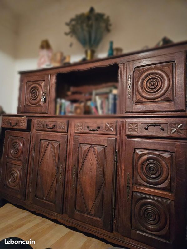 Buffet en bois massif (image 1)