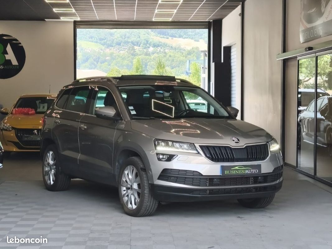 SKODA KAROQ 2.0 TDI 150cv 4x4 DSG7 Style / Toit Ouvrant / Attelage / CarPlay / (image 2)