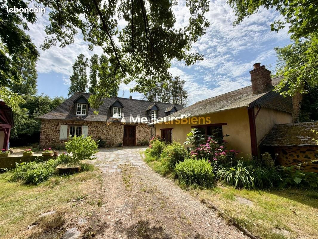 Maison 8 pièces 244 m² · à Livré-la-Touche · 244 m² · 278 000 €