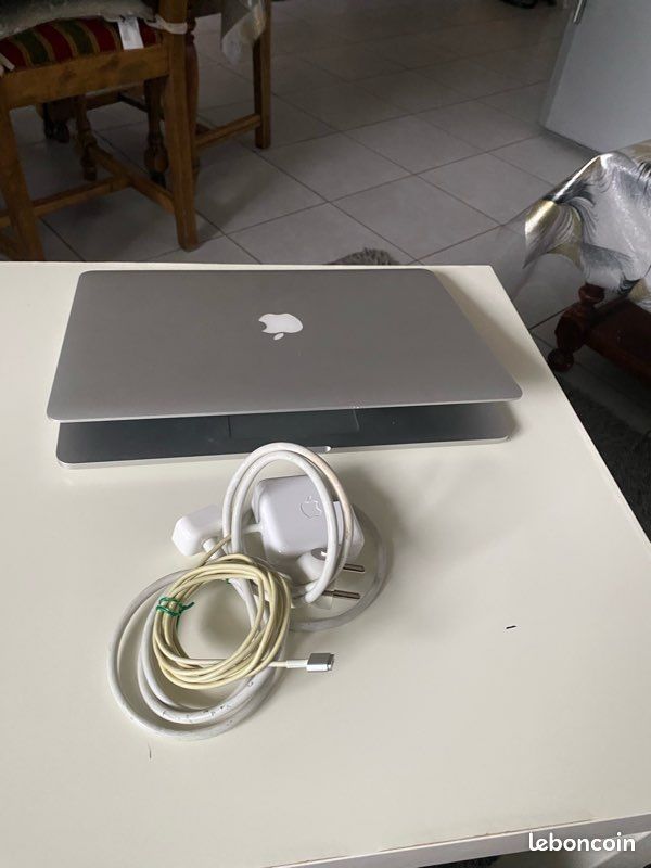 MacBook Pro 15 pouces (image 1)