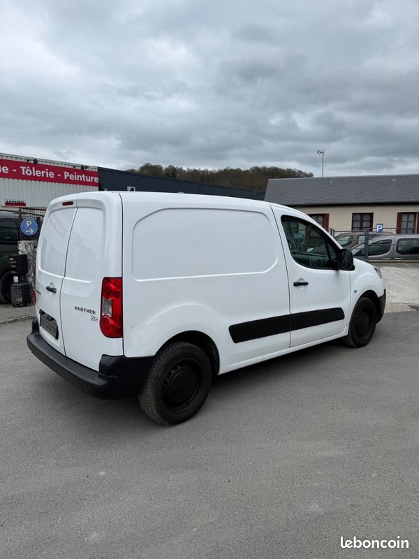 Peugeot Partner 1.6hdi 75 tva recuperable 1ere main tres propre faible kilometrage (image 7)