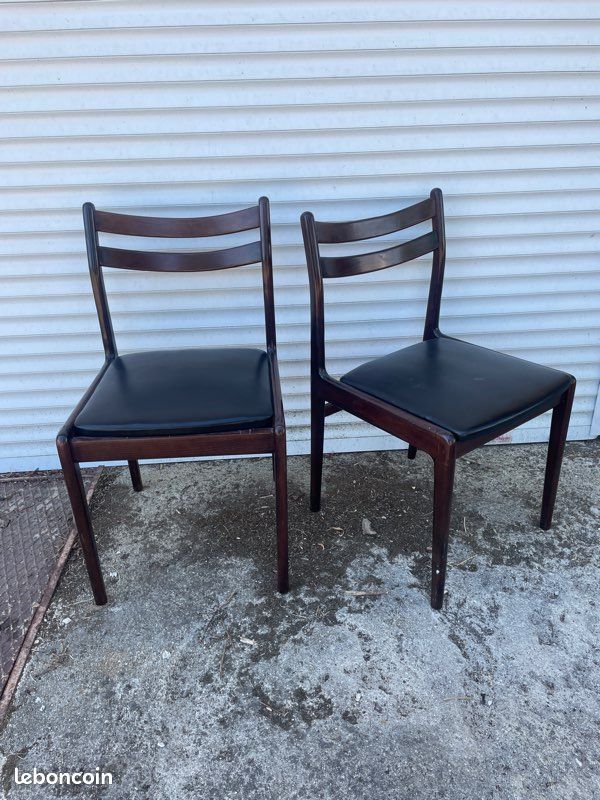 Paire de chaises design scandinave / danois ? Palissandre ? Assise en Skaï noir (image 1)