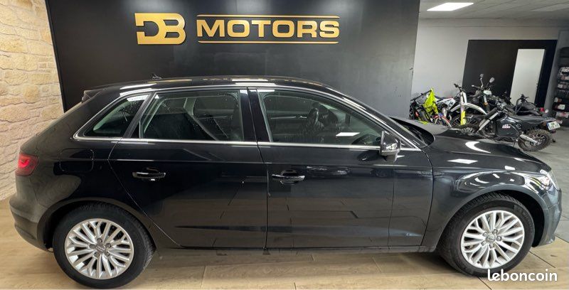Garantie 12 mois Audi A3 III 1.4 TFSI 122 ch Ambiente / Climatisation automatique / Régulateur de vitesse / Bluetooth / Écran multimédia / GPS / Radar de stationnement arrière (image 9)