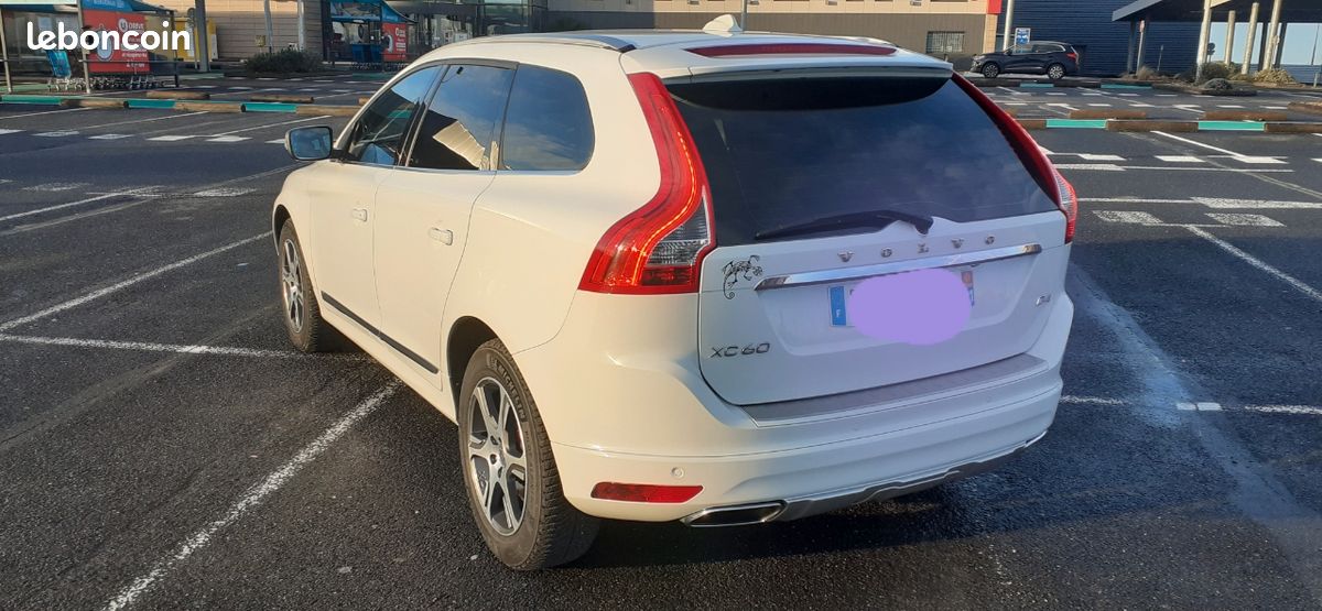 Volvo xc60 d4 181 cv - bva8 - 138000 kms - xenium - 2014 - toit pano - attelage - tbe (image 2)