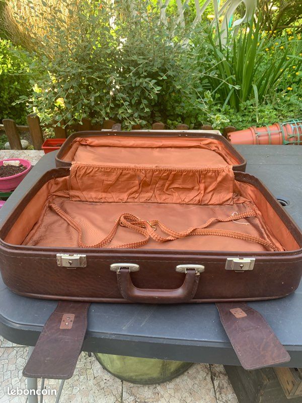Valise en cuir à restaurer (image 3)