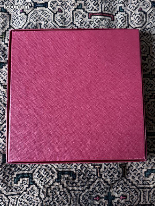 FOULARD CARRÉ CARTIER PANTHÈRE Soie 66cm VINTAGE 2002 | NEUF AVEC BOÎTE et DOCS (image 13)