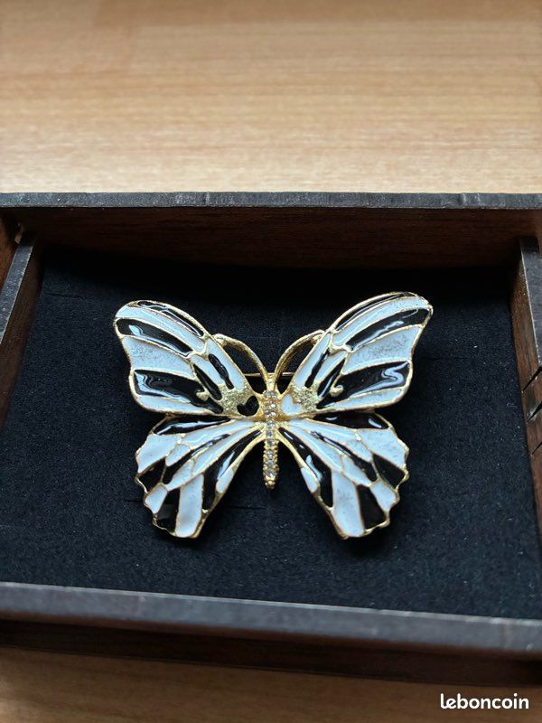 Broche papillon multicolore en cristaux - Boutique Papillon