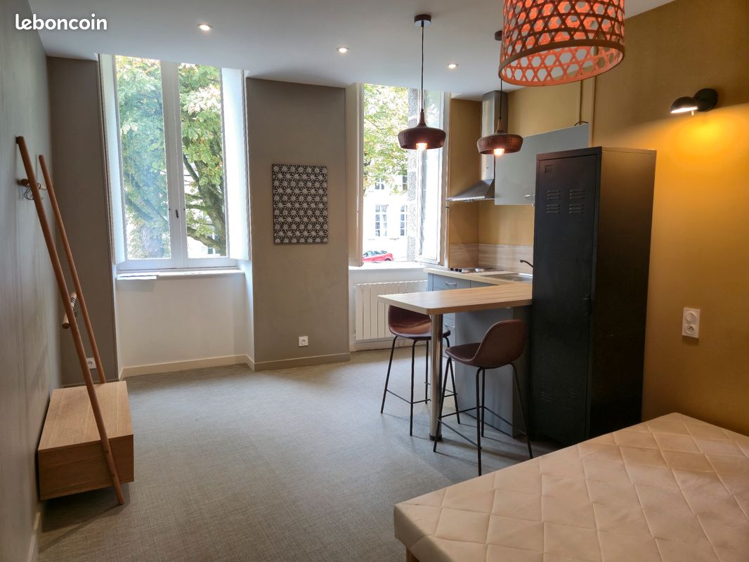 Appartement 1 pièce 21 m² · à Mayenne · 21 m² · 345 €