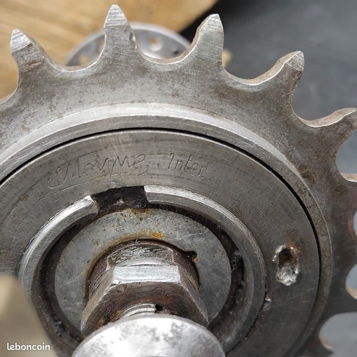 Maillard dans roues et sets de roues pour vélo