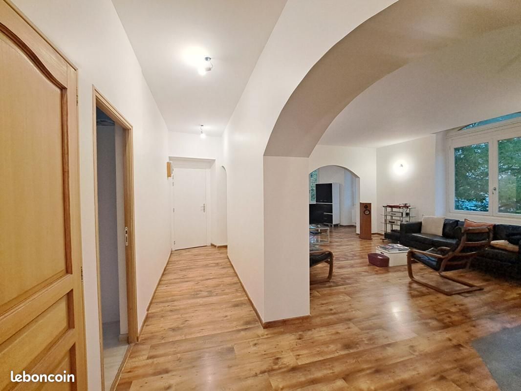 Appartement 4 pièces 93 m² · à Bourgoin-Jallieu · 93 m² · 285 000 €