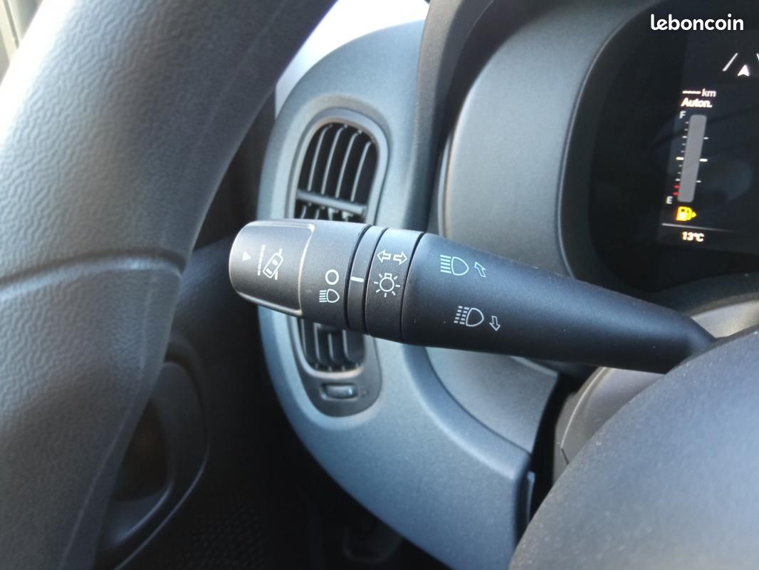 Fiat Panda 1.0 70 ch Hybrid BSG S/S Icone + peinture métallisée + kit gonflage (image 12)