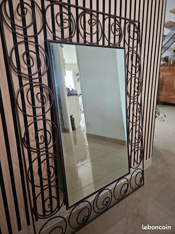 Miroir en fer effet rouille (image 1)