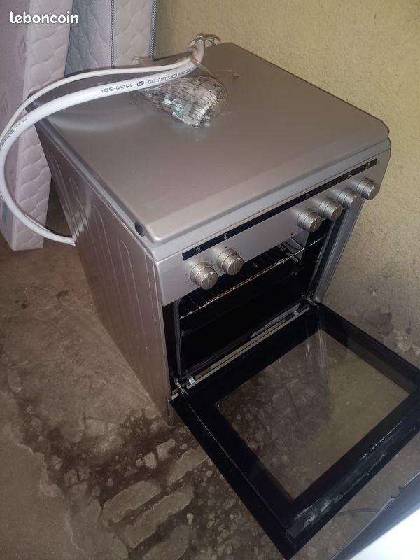 Cuisinière mixte (gaz et électrique) Vahlberg (image 1)