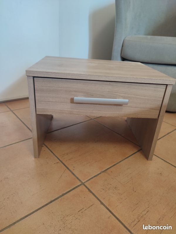 Table de chevet (image 1)