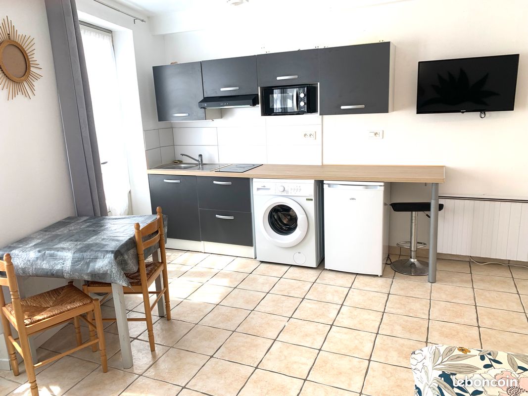 Très beaux STUDIOS -T1 meublés (image 2)