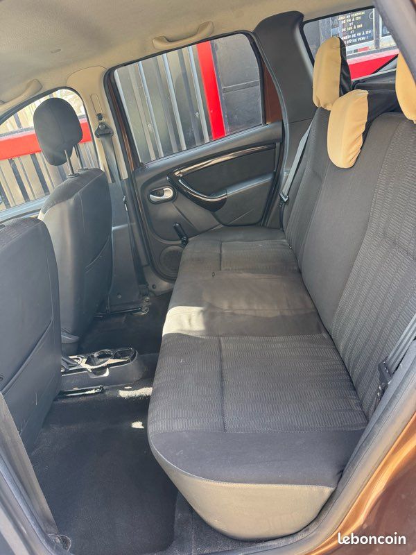 DACIA DUSTER Laureate 4x2, 1.5 DCi, 110 cv (image 3)