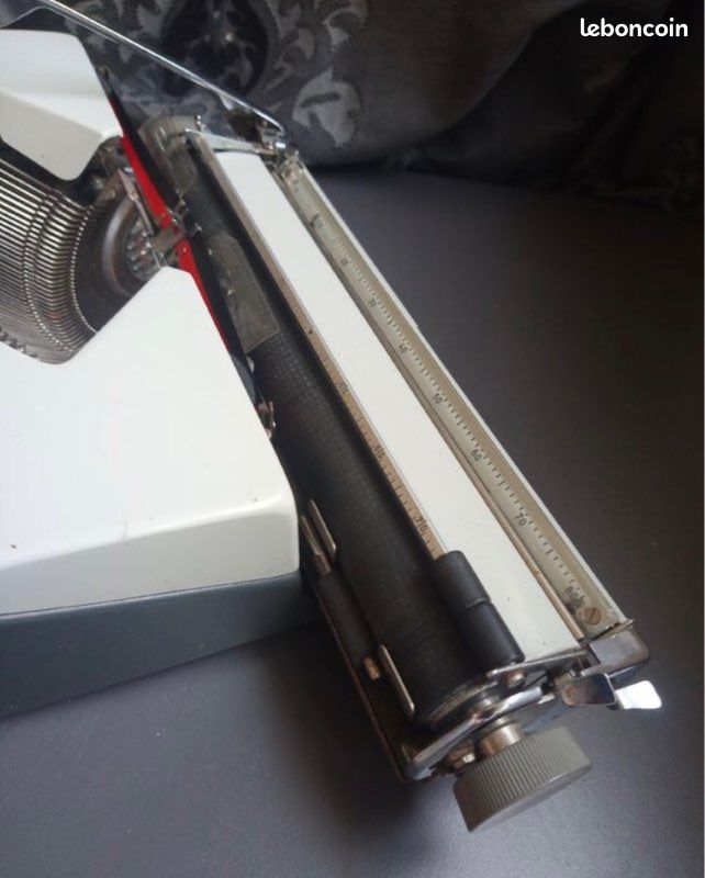 Machine à écrire Olympia (image 13)
