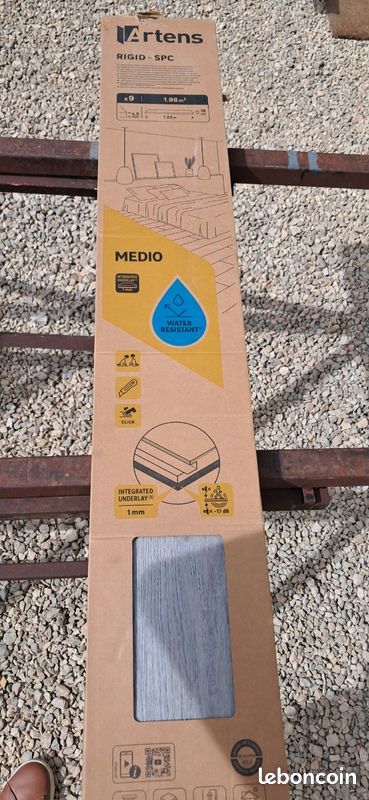 1 paquet de 9 lames clipsable medio ARTENS Gila effet bois (image 1)