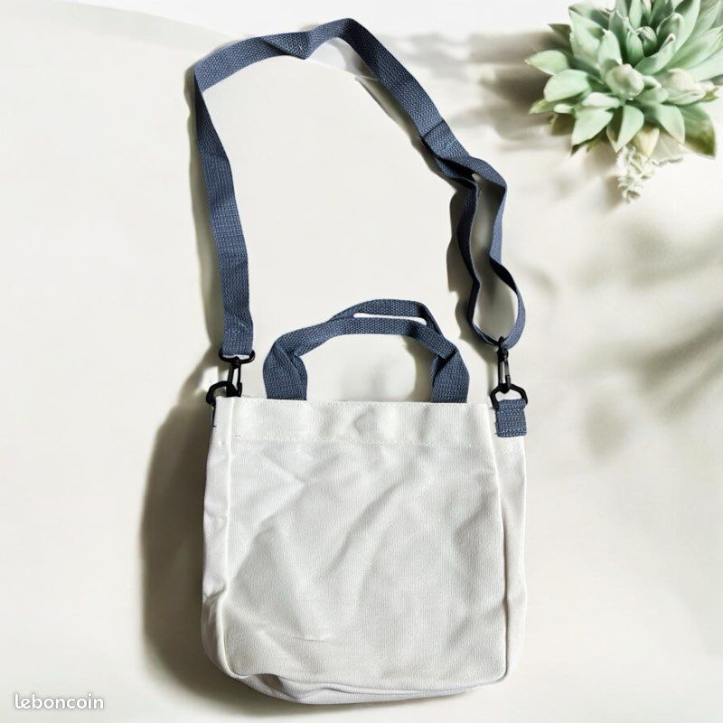 Sac bandoulière kuromi (image 4)