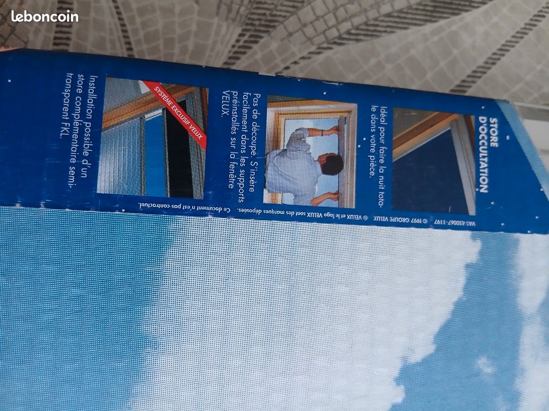 Store aucultant velux (image 1)