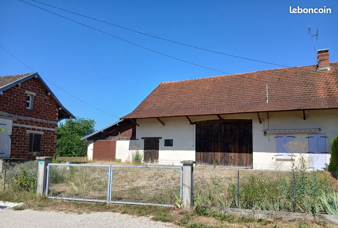 Maison 2 pièces 58 m² · à Les Deux-Fays · 58 m² · 79 000 €