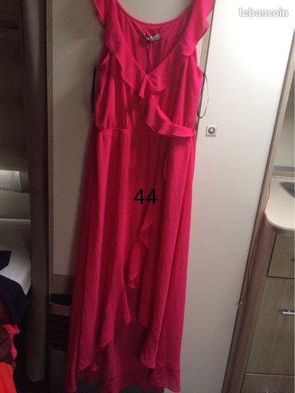 Vends vêtements de marque Morgane cache-cache Bréal robe Pantalon et pull (image 7)