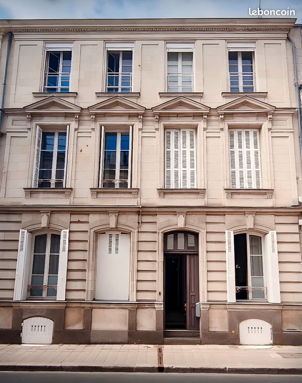Maison 13 pièces 325 m² · à Angers · 325 m² · 1 135 000 €