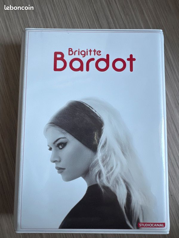 Brigitte Bardot : Cette sacrée gamine + Le mépris + Le Repos du Guerrier + Shalako + À Coeur Joie (image 1)