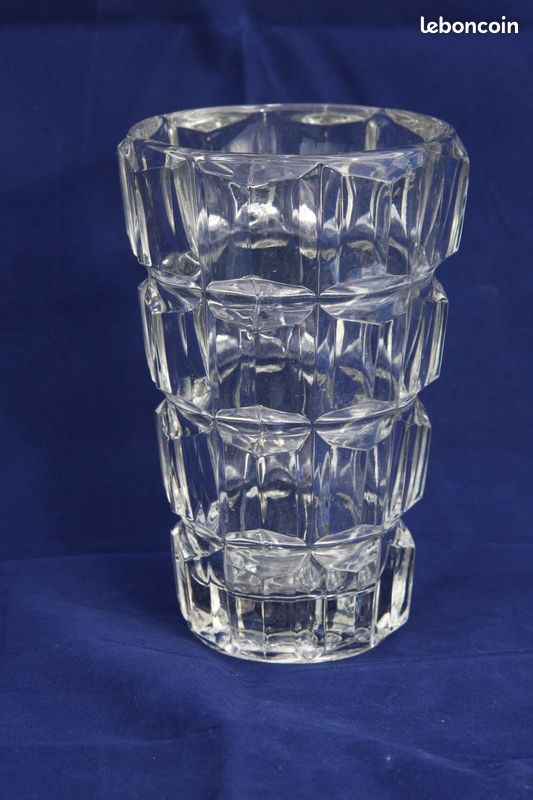 Vase de Bohème – Verre pressé – Peceny – Hermanova – Sklo UnionCristal (image 1)