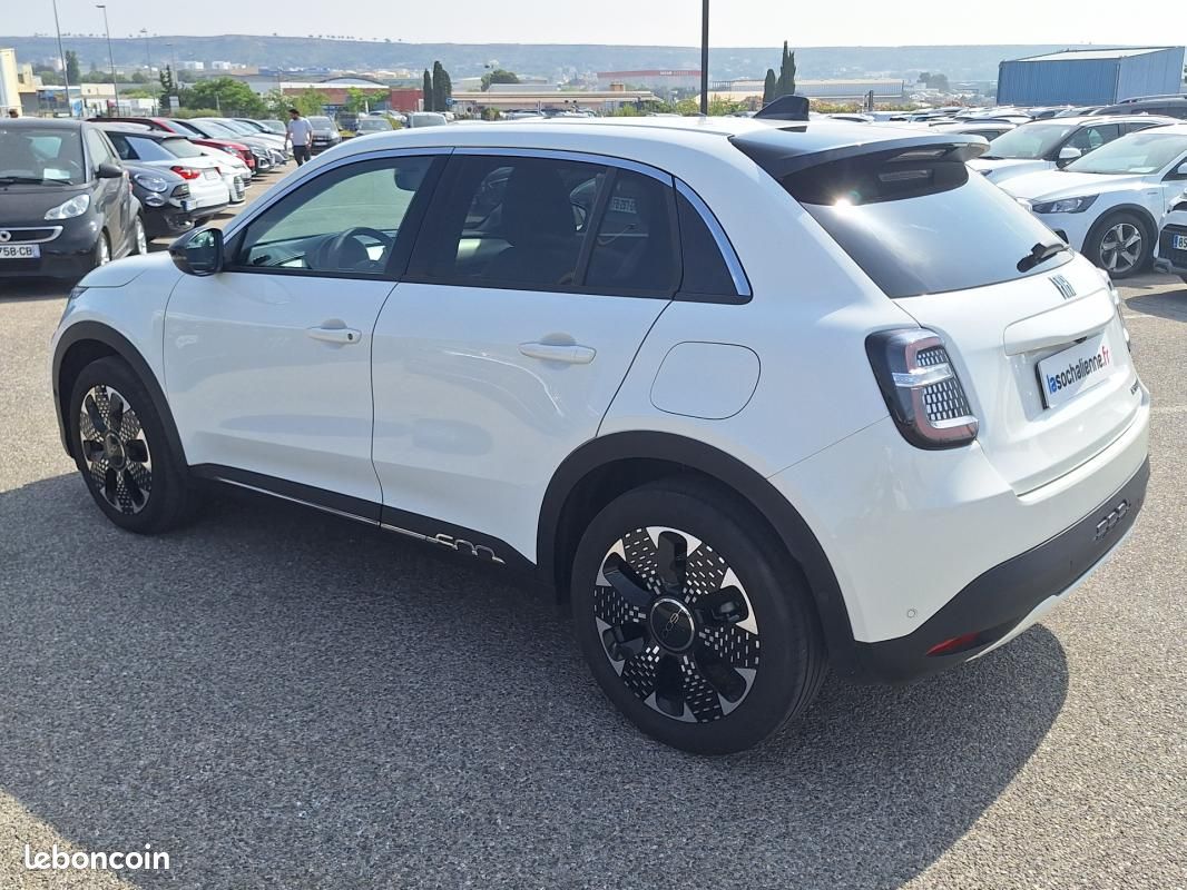 Fiat 600 1.2 Hybrid 100ch DCT6 La Prima (image 3)