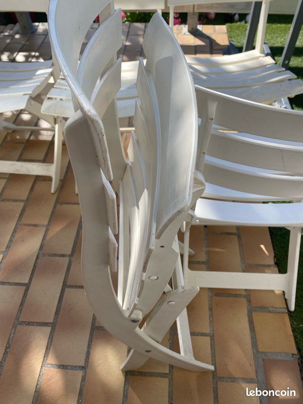 Chaise pliante blanche (image 3)