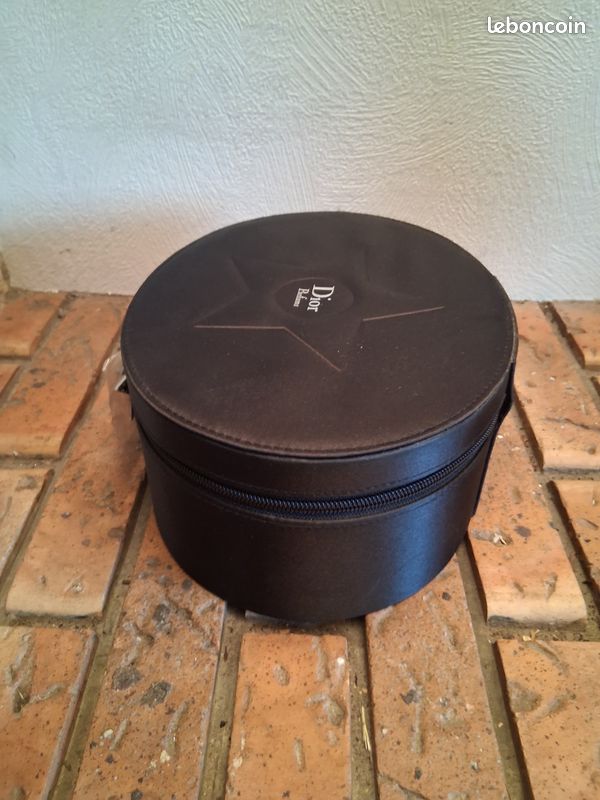 PAS D’ENVOI - DIOR - Boite ovale de Rangement - coffret vide DIOR en satin noir - Bijoux Parfum – Maquillage - Trousse de toilette – Voyage (image 8)