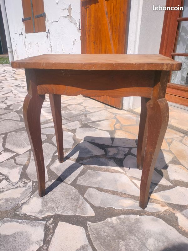 Table en bois vintage (image 1)