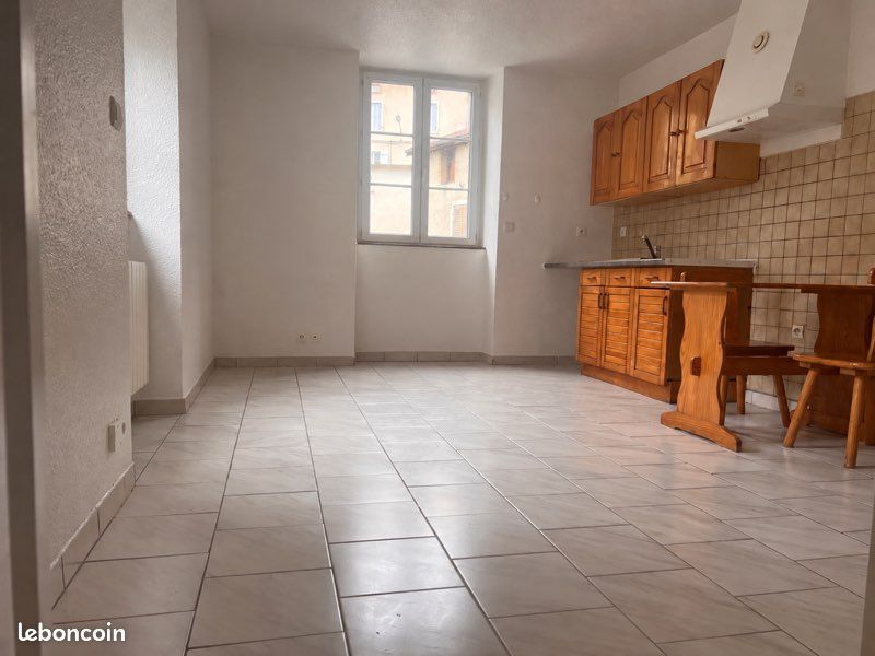 Appartement 1 pièce 30 m² · à Saint-Claude · 30 m² · 265 €/mois