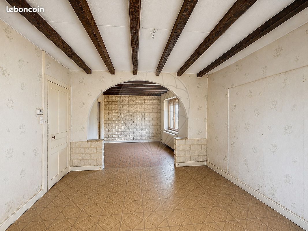 Appartement 5 pièces 107 m² · à Longevelle-sur-Doubs · 107 m² · 69 000 €
