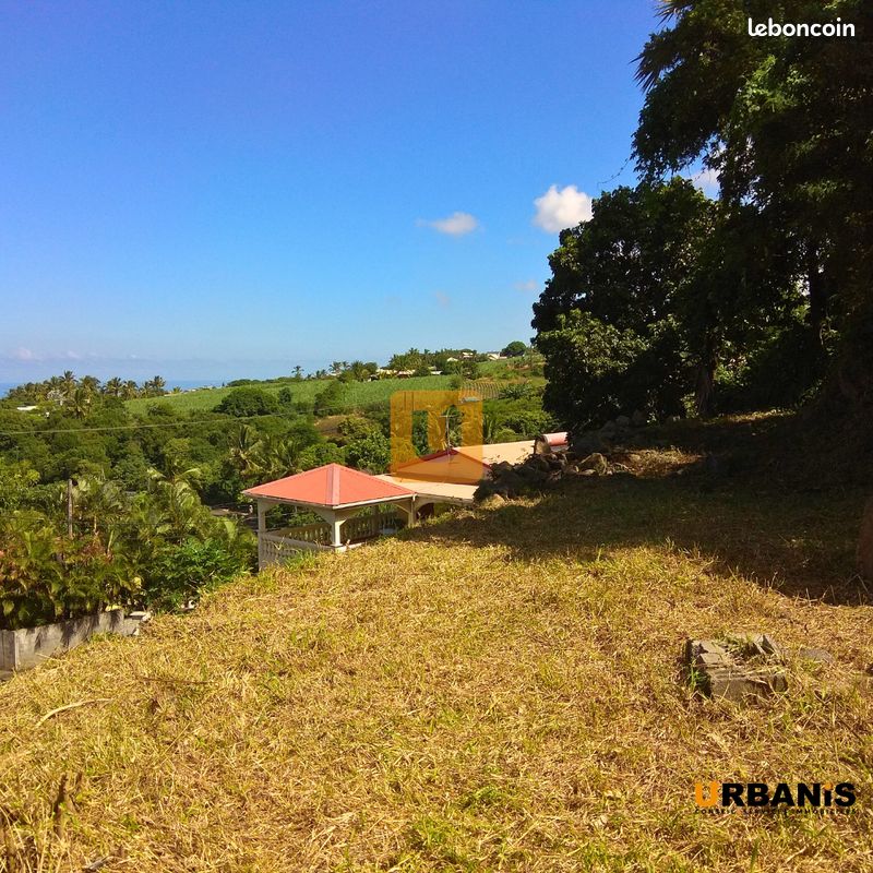 Terrain 657 m² · à Saint-Pierre · 657 m² · 181 500 €