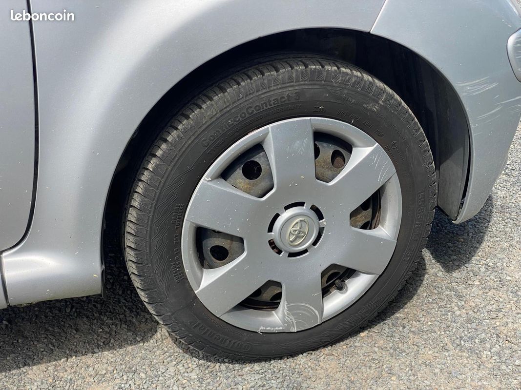 Toyota aygo 1.0 VVTI 68ch / Climatisation / Direction assistée / Compacte et confort (image 20)