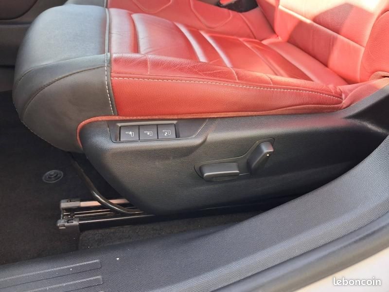 Citroen C4 PureTech 155 Shine Pack EAT8 (image 24)