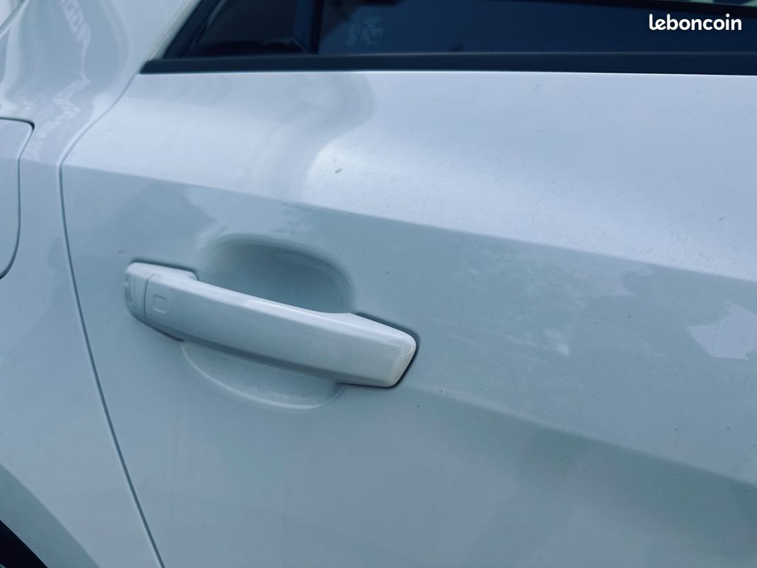 Audi A1 Sportback 35 TFSI 1.5 150CH S-line + CARPLAY + ECLAIRAGE D'AMBIANCE + 2EME MAIN + GARANTIE 12 MOIS (image 44)