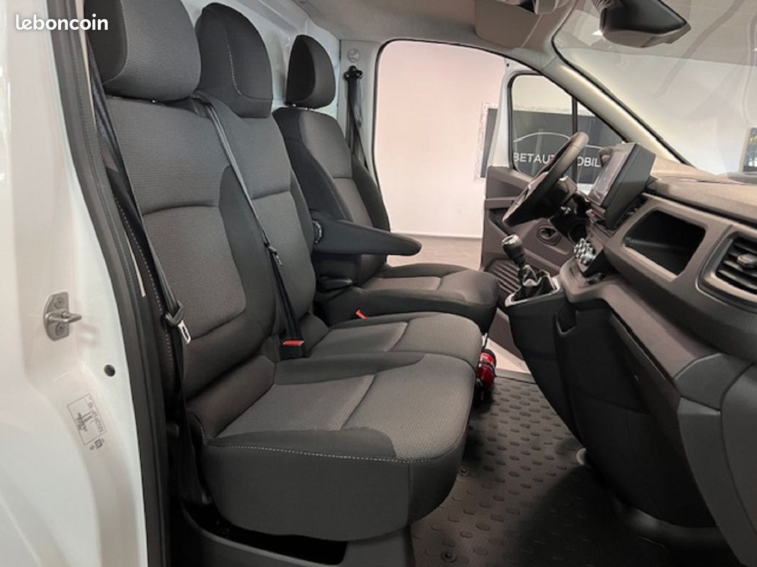 26000 HT 31% de remise sur trafic L1H1 neuf 3 Tonnes 2l 150ch advance + options (image 12)