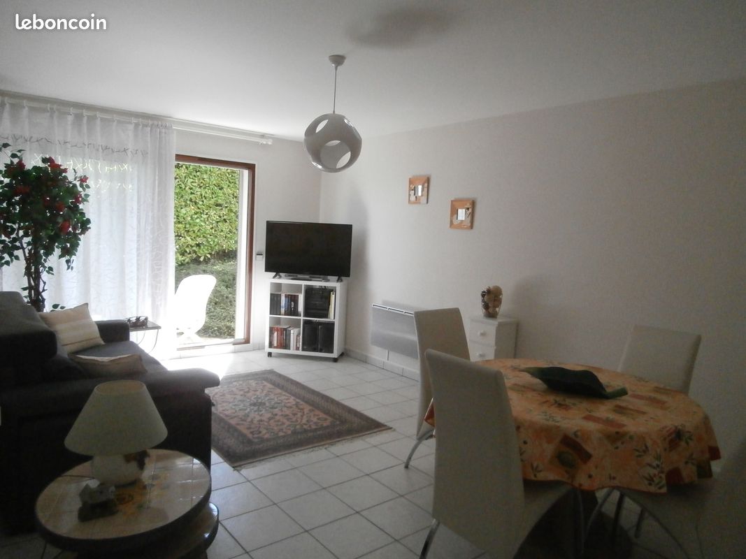 Suite désistement - EVIAN - Beau F2 - proche des THERMES dispo 12.9 au 03.10 (image 9)
