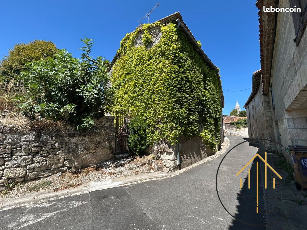 Maison 5 pièces 180 m² · à Villebois-Lavalette · 180 m² · 181 900 €