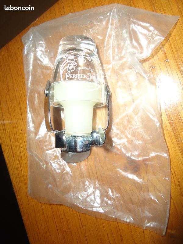 Bouchon champagne ( pièce rare ) neuf jamais utilisé (image 5)