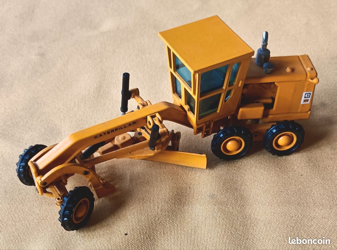 Niveleuse JOAL 1/50 Caterpillar 12G - Chantier Jaune - Réf 217 - Bon état